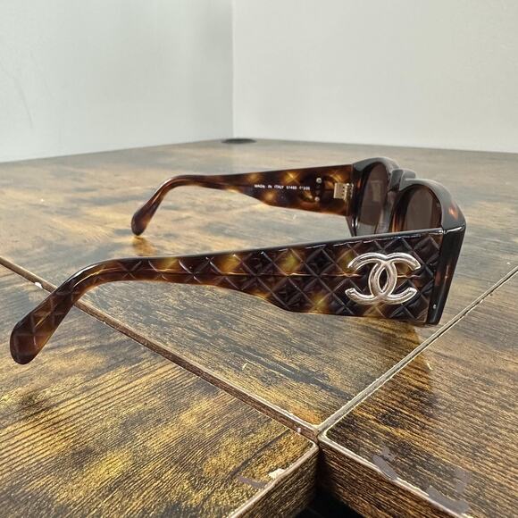 Chanel Sunglasses 01450 91235 Womens Brown Tortoise Square Brown Lens Logo Italy main image 3